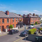 En-Suite Triple Room Near Croke Park - 1